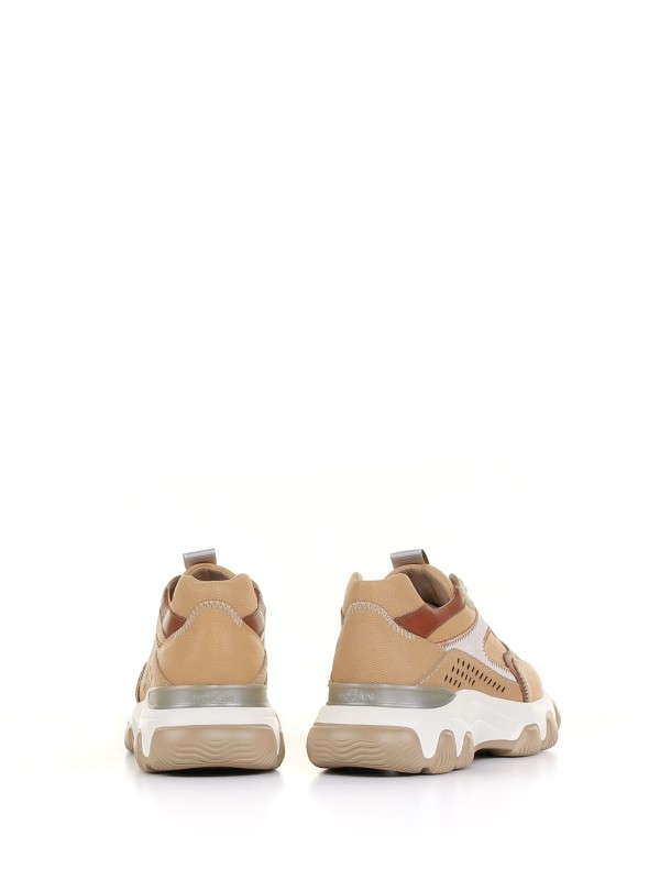 Sneaker Hyperactive con logo impresso