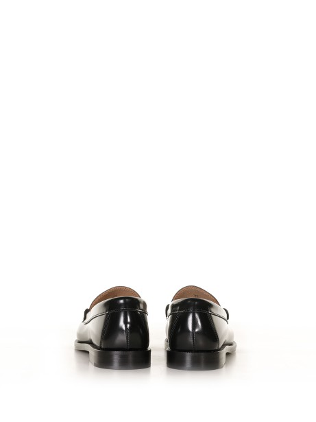 Loafer in black patent leather
