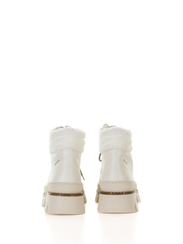 White ankle boot with rubber sole