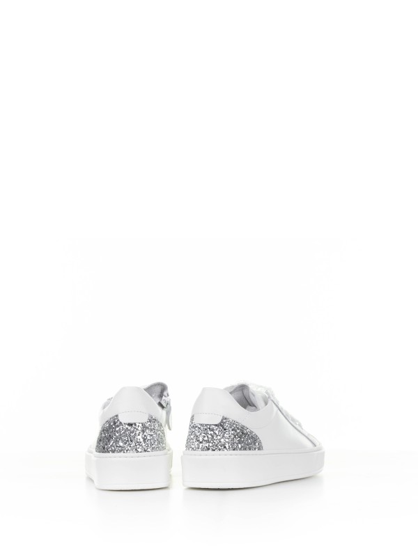 Sneaker in pelle con glitter argento