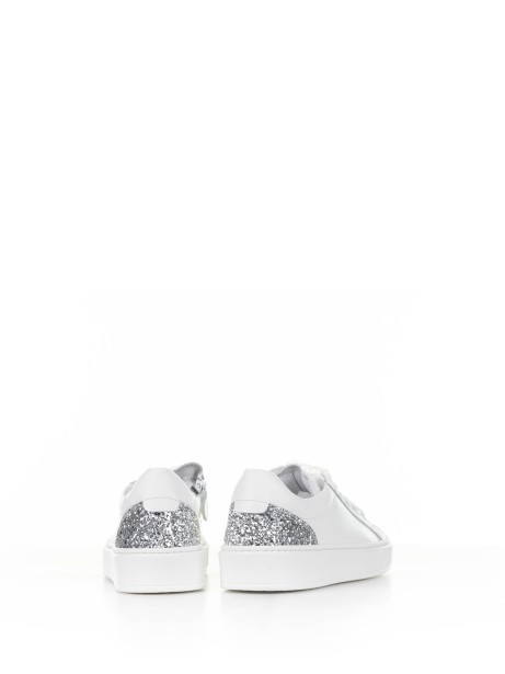 Leather sneaker with silver glitter