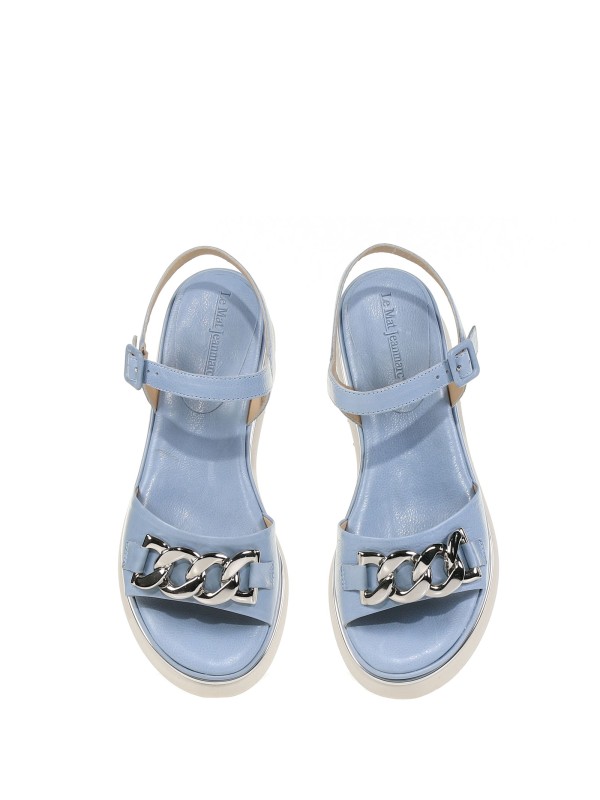 Leather sandal with chain detail