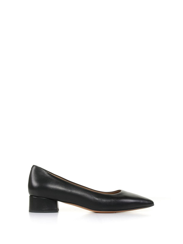 Pump in black leather Pump in black leather