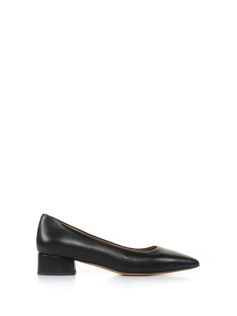 Pump in black leather Pump in black leather