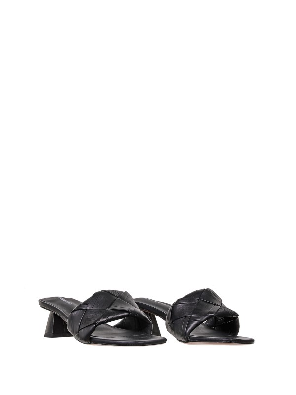 Sandal Braided In Black Colored