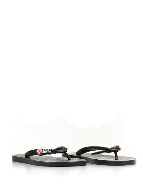 Thong sandal with contrasting logo