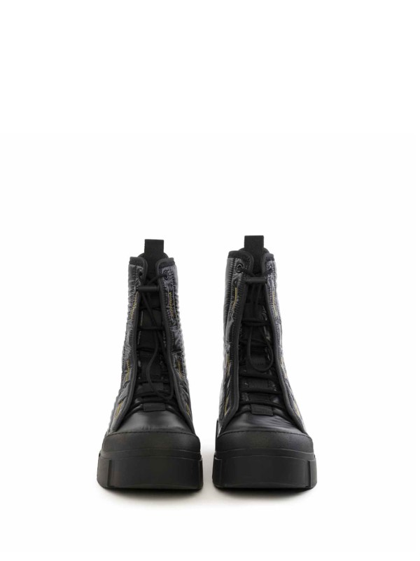 Ankle boot Roccia with track sole