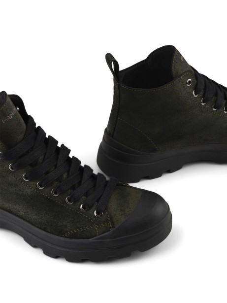 P03 men's ankle boot in waxed suede