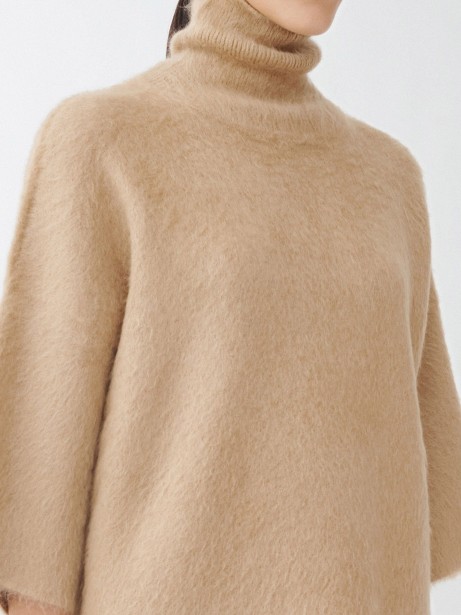 Camel short sleeve turtleneck sweater