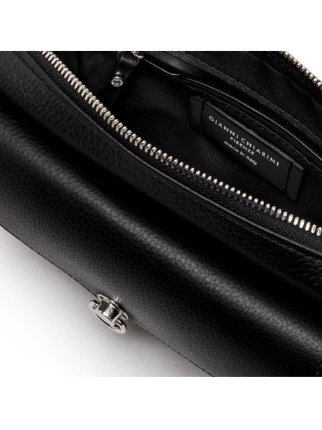 Deva Shoulder Bag in Hammered Leather