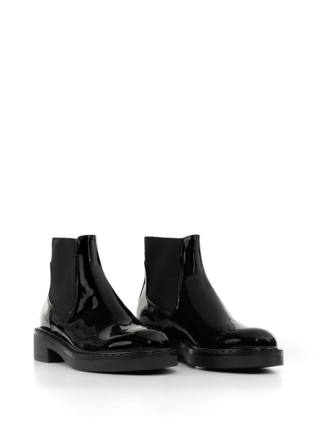 Patent leather ankle boot 2