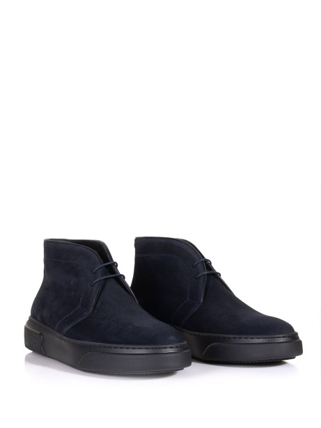 Suede ankle boot and rubber sole 2