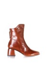 Leather ankle boot with zip