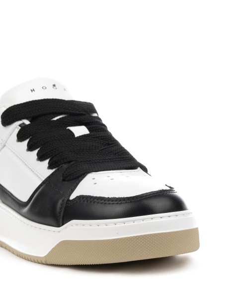 H667 Chamallow leather sneakers
