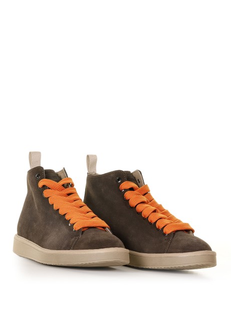 P01 ankle boot in beige suede