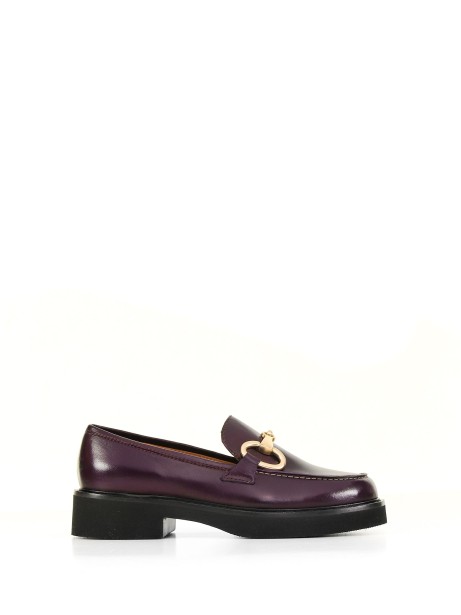 Mocassino in nappa con morsetto Mocassino in nappa con morsetto