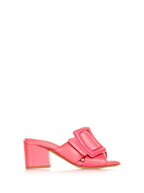 Nappa slipper with heel and buckle