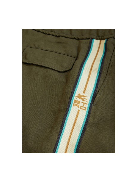 Trousers with logoed band