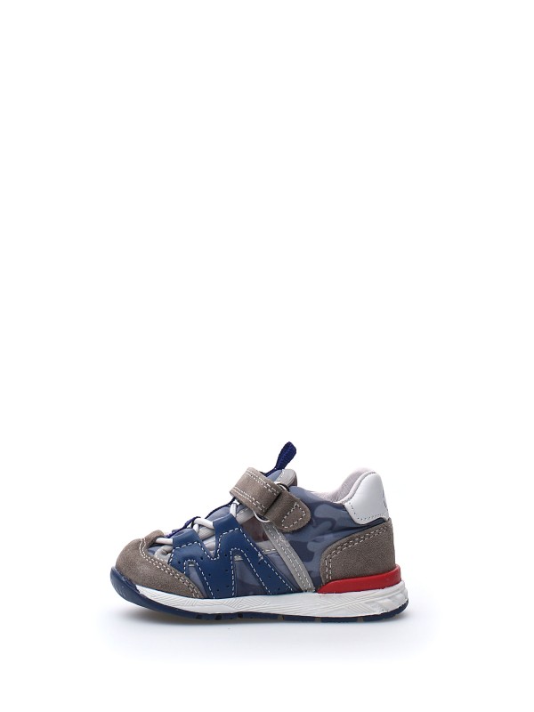 Camouflage sneaker with tear