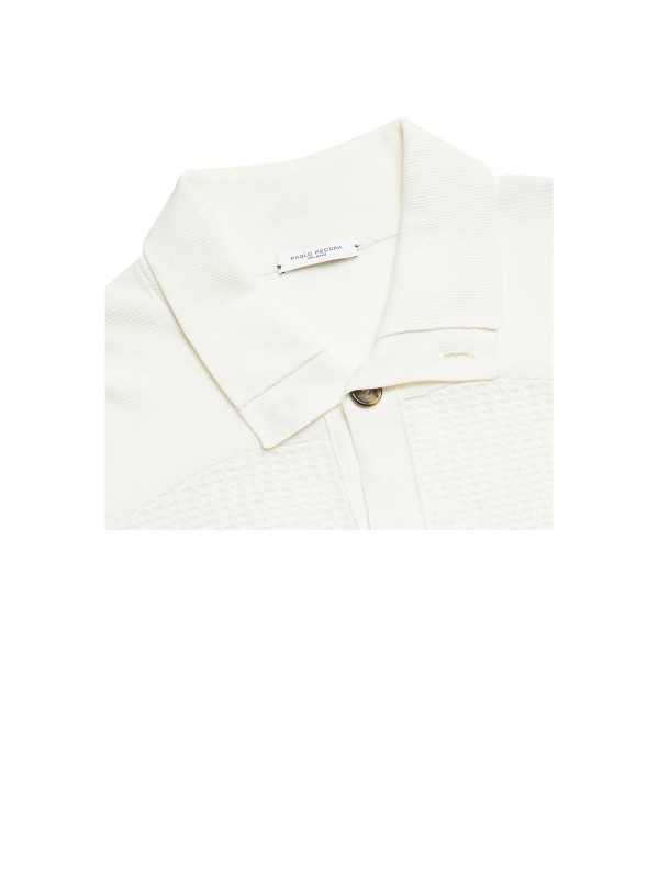 Cardigan with contrasting buttons