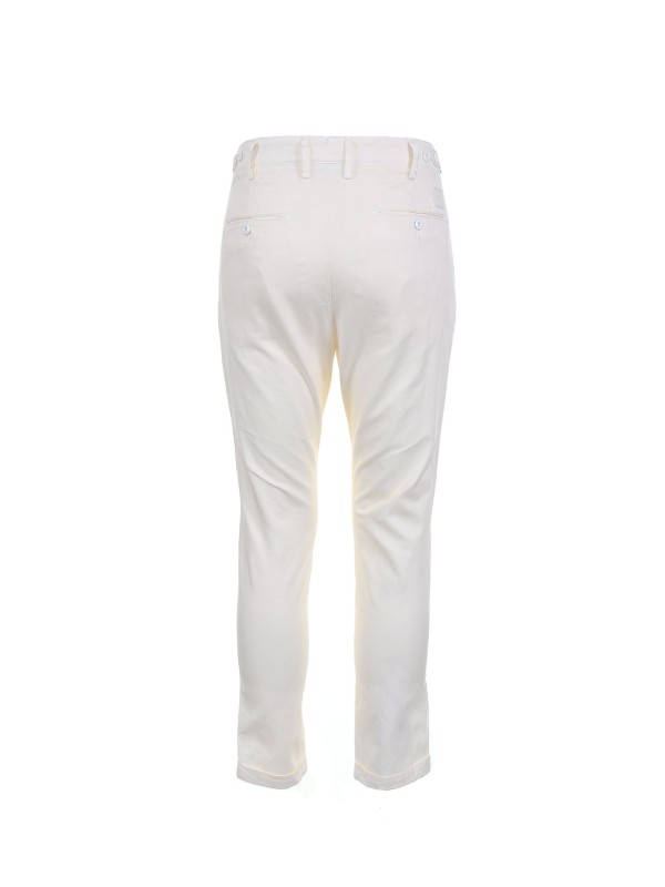 Pantalone con tasca chino