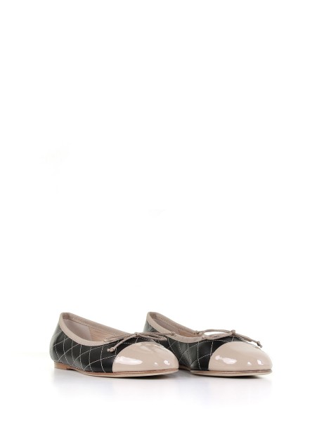 Ballerina shoes in nappa leather with contrasting detail