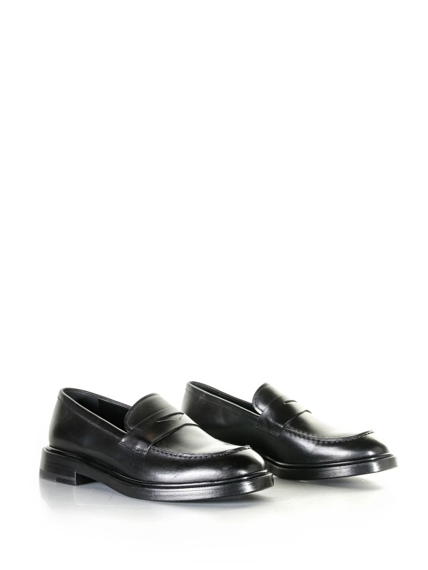 Leather loafer