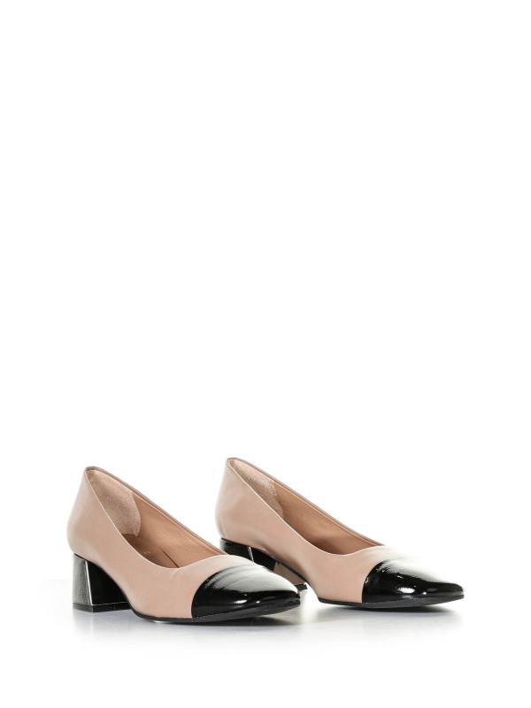 Two-tone leather decolletè