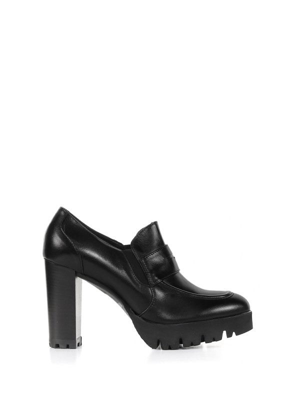 Mocassino con tacco e platform Mocassino con tacco e platform
