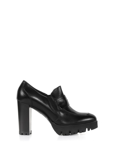 Mocassino con tacco e platform Mocassino con tacco e platform