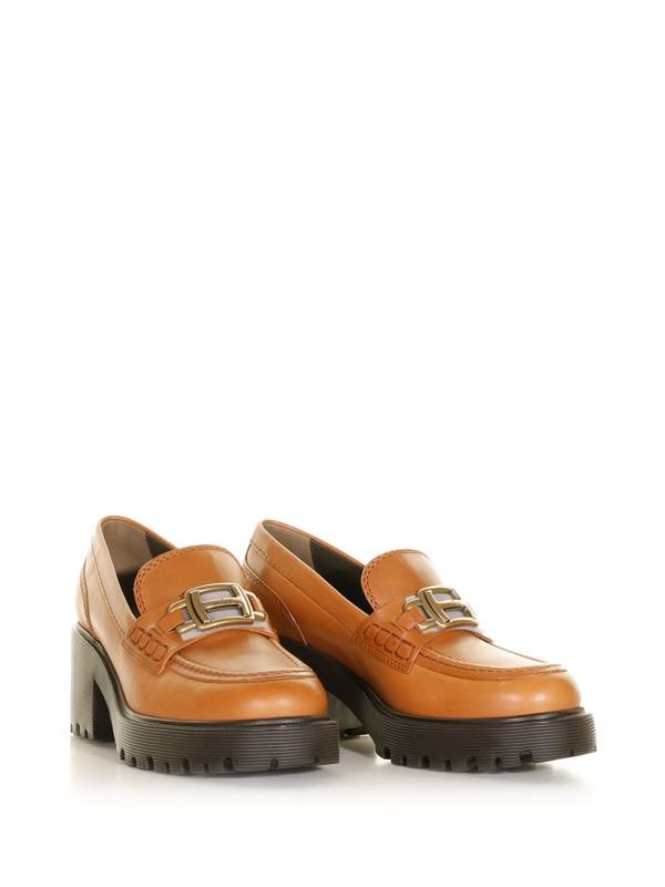 Mocassino in pelle con tacco