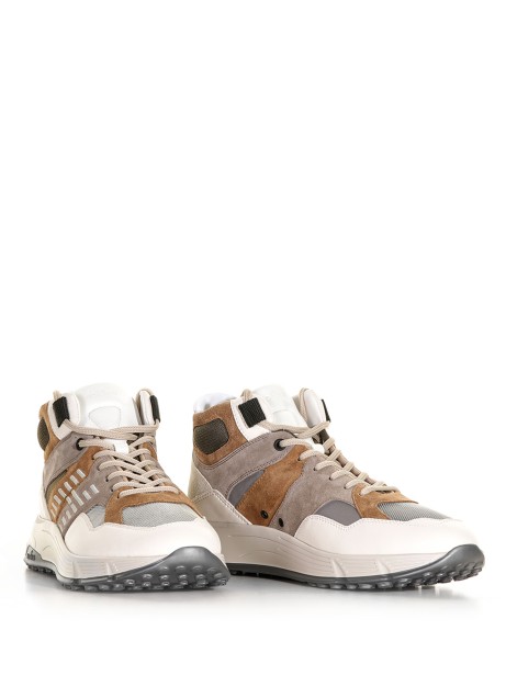 Sneaker Mid Top Hyperlight 2