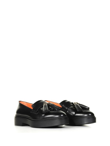 Loafer with tassels