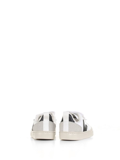 Kid sneakers with strap