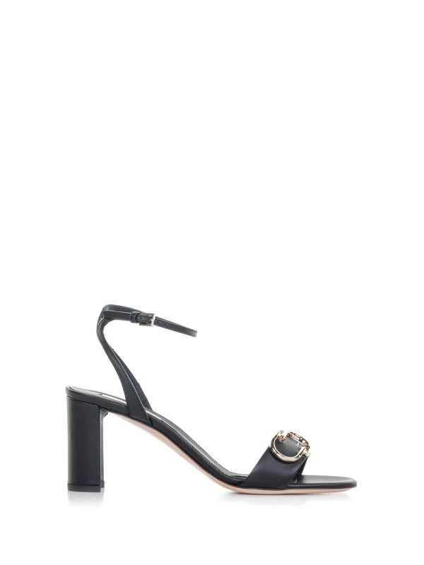 Sandal with heel and strap Sandal with heel and strap