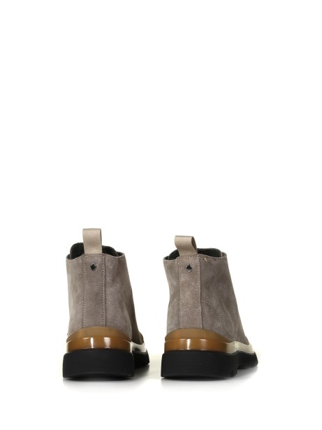 P03 suede ankle boot