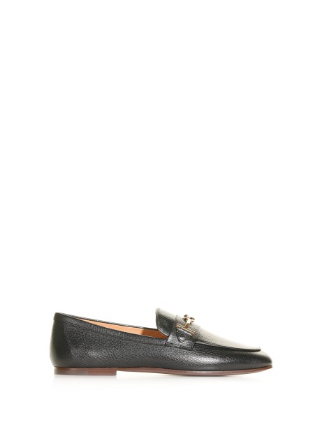 Leather loafer with clamp