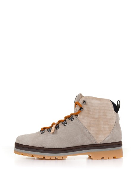 P09 suede Hiking Boots