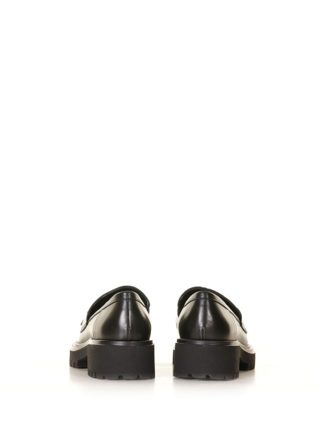 Black leather loafer with fringes