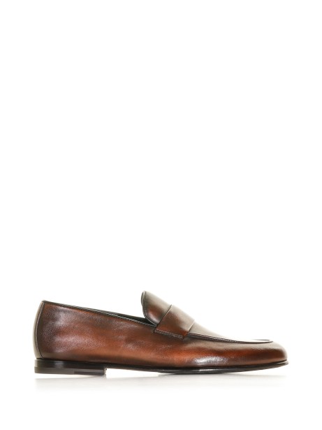 Leather loafer with band